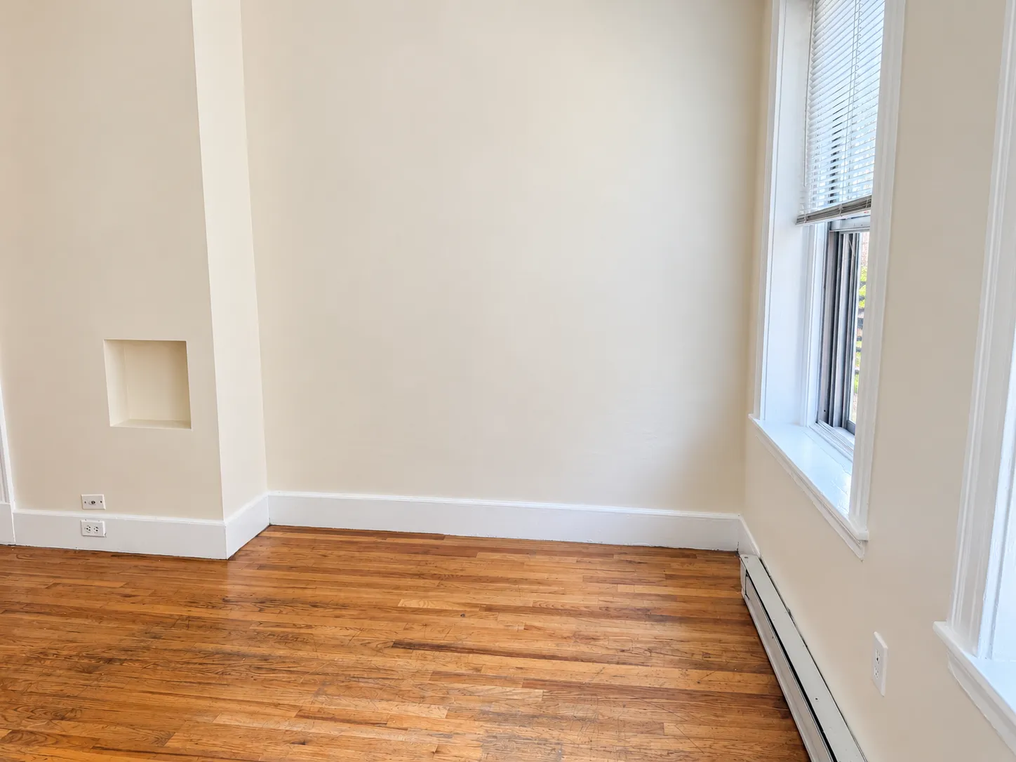 2 bed, 1 bath apartment for rent at 11 Grove St Unit 5, Beacon Hill — photo 4 of 9