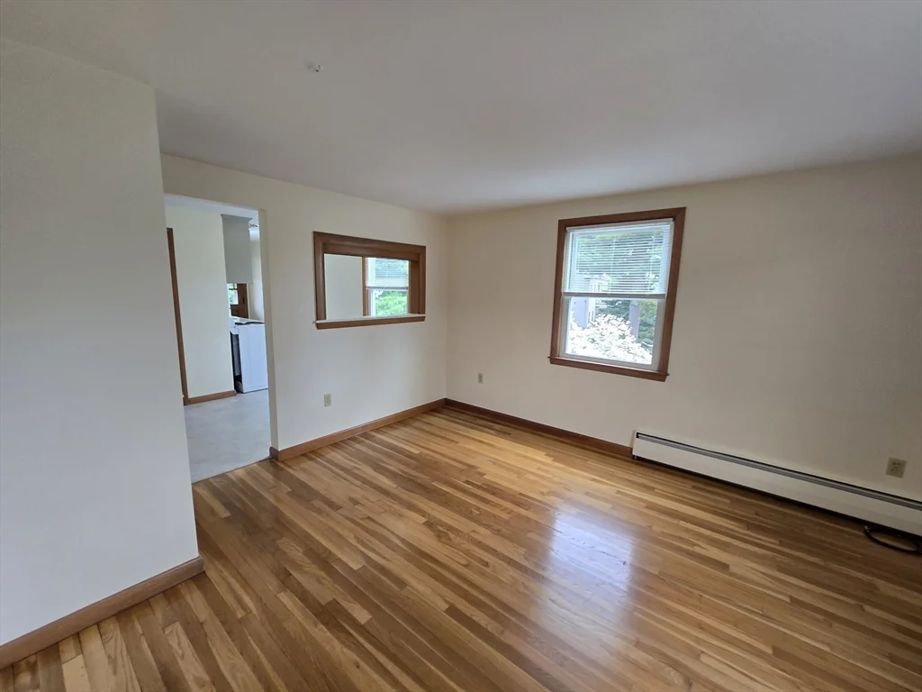 1 bed, 1 bath apartment for rent at 11 Guild St Unit 2R, Quincy — photo 2 of 21