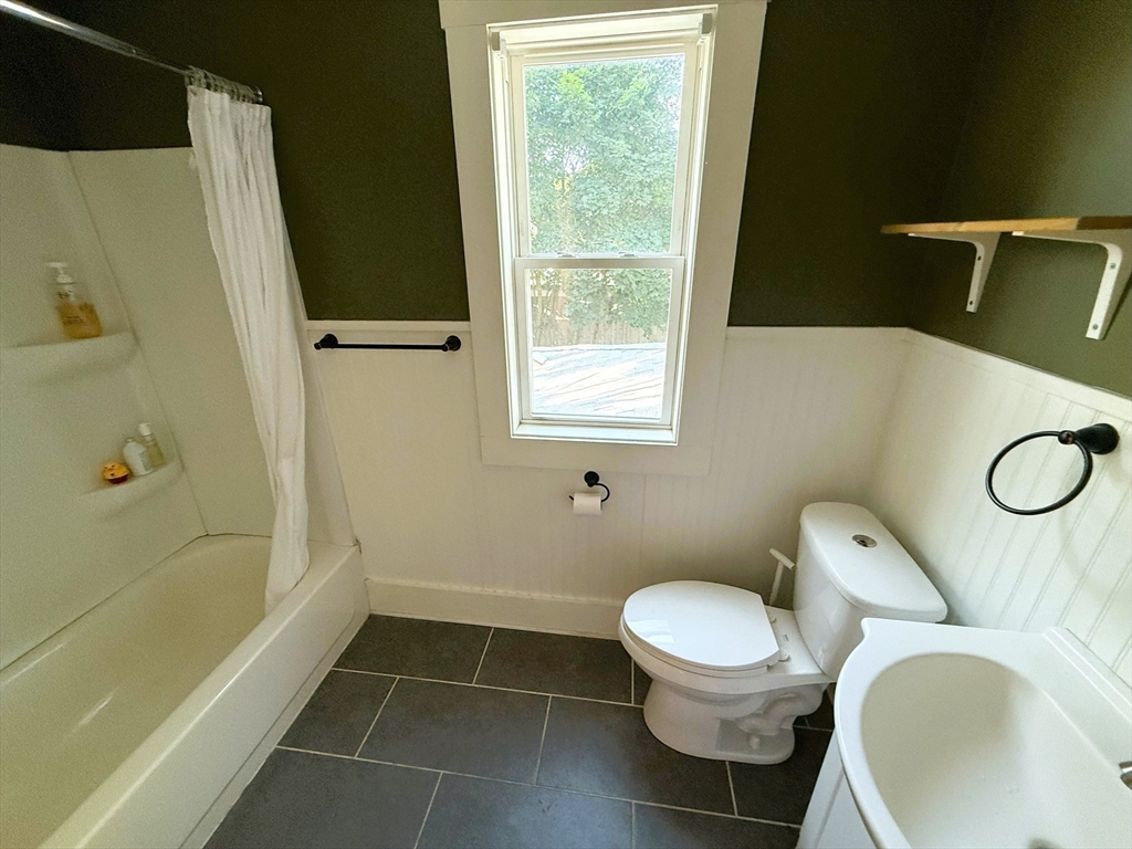 3 bed, 1 bath apartment for rent at 11 Hadwin Way Unit 11, Roslindale — photo 4 of 10
