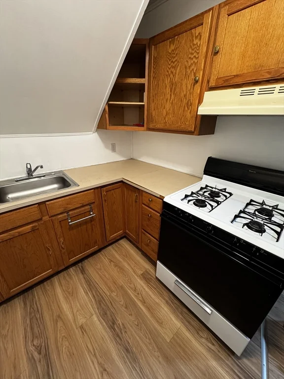 1 bed, 1 bath apartment for rent at 11 Harmony St Unit 3, South End — photo 1 of 10