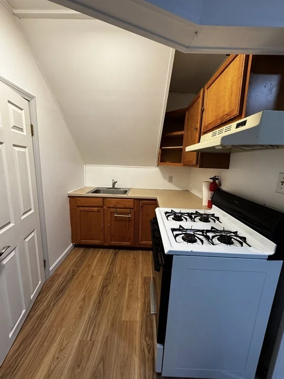 1 bed, 1 bath apartment for rent at 11 Harmony St Unit 3, South End — photo 2 of 10