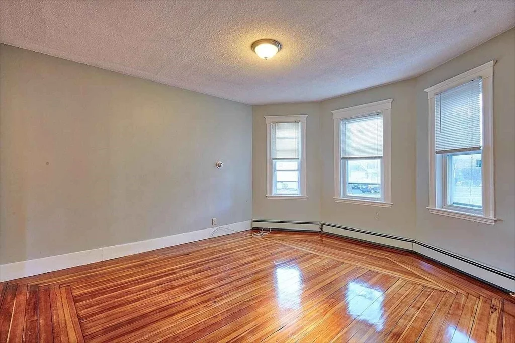 3 bed, 1 bath apartment for rent at 11 Harnden Rd Unit 2, Bell Rock — photo 1 of 12