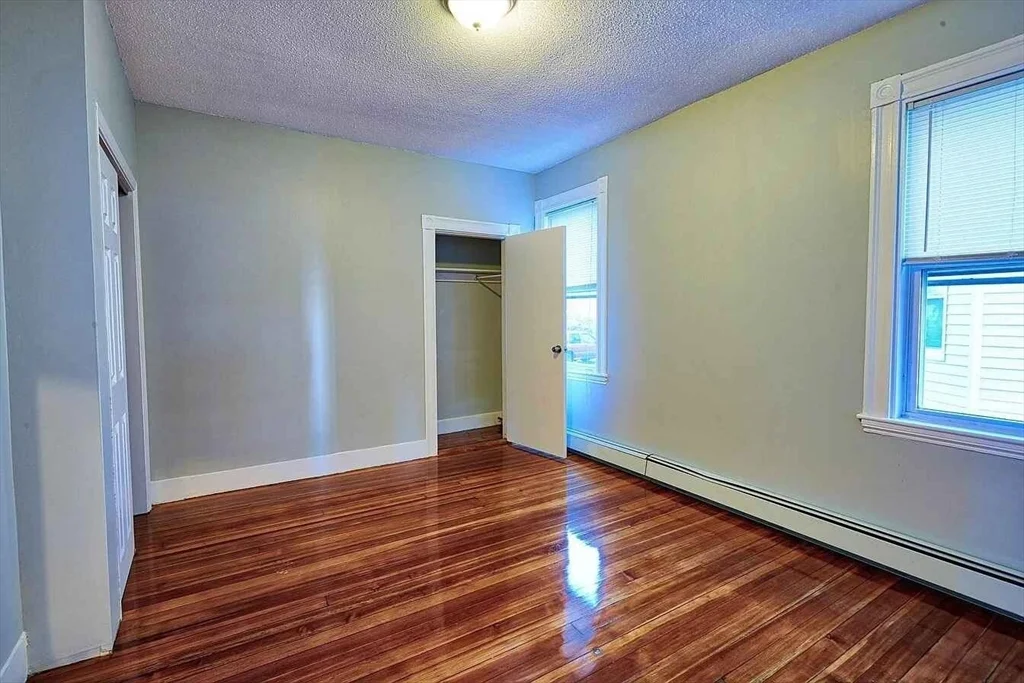 3 bed, 1 bath apartment for rent at 11 Harnden Rd Unit 2, Bell Rock — photo 3 of 12