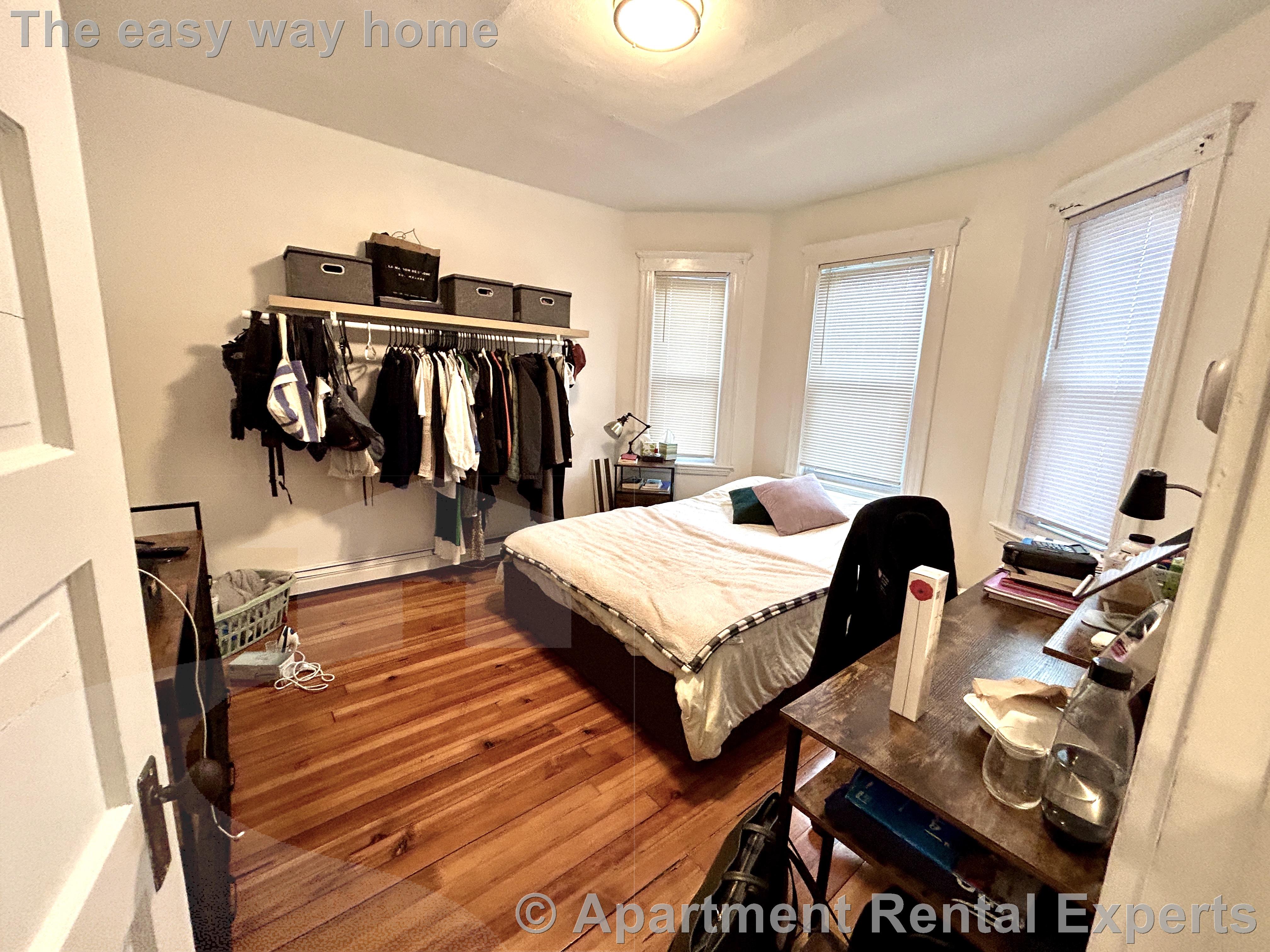 4 bed, 1 bath apartment for rent at 11 Harold St Unit 2, Ward Two — photo 18 of 19