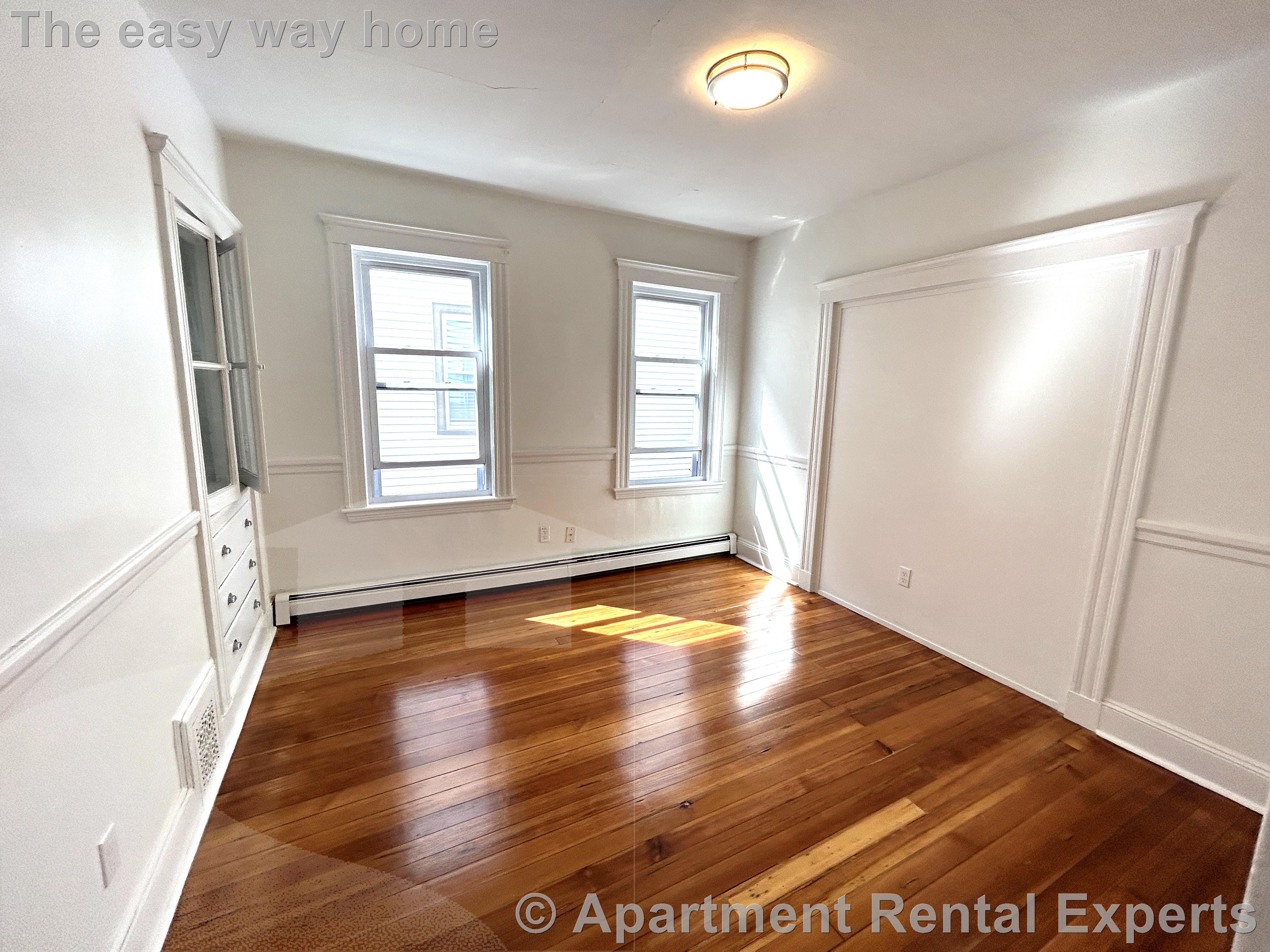 4 bed, 1 bath apartment for rent at 11 Harold St Unit 2, Ward Two — photo 7 of 19