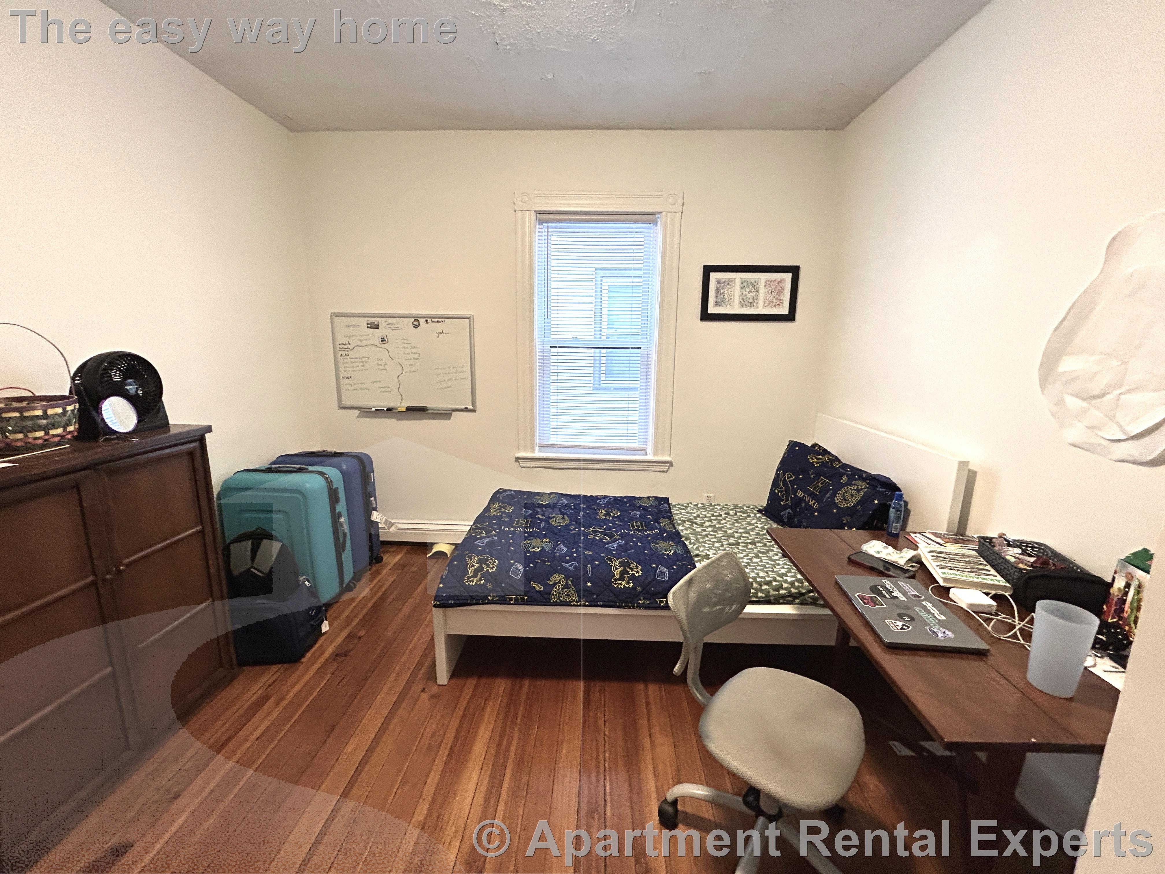 4 bed, 1 bath apartment for rent at 11 Harold St Unit 2, Ward Two — photo 14 of 19