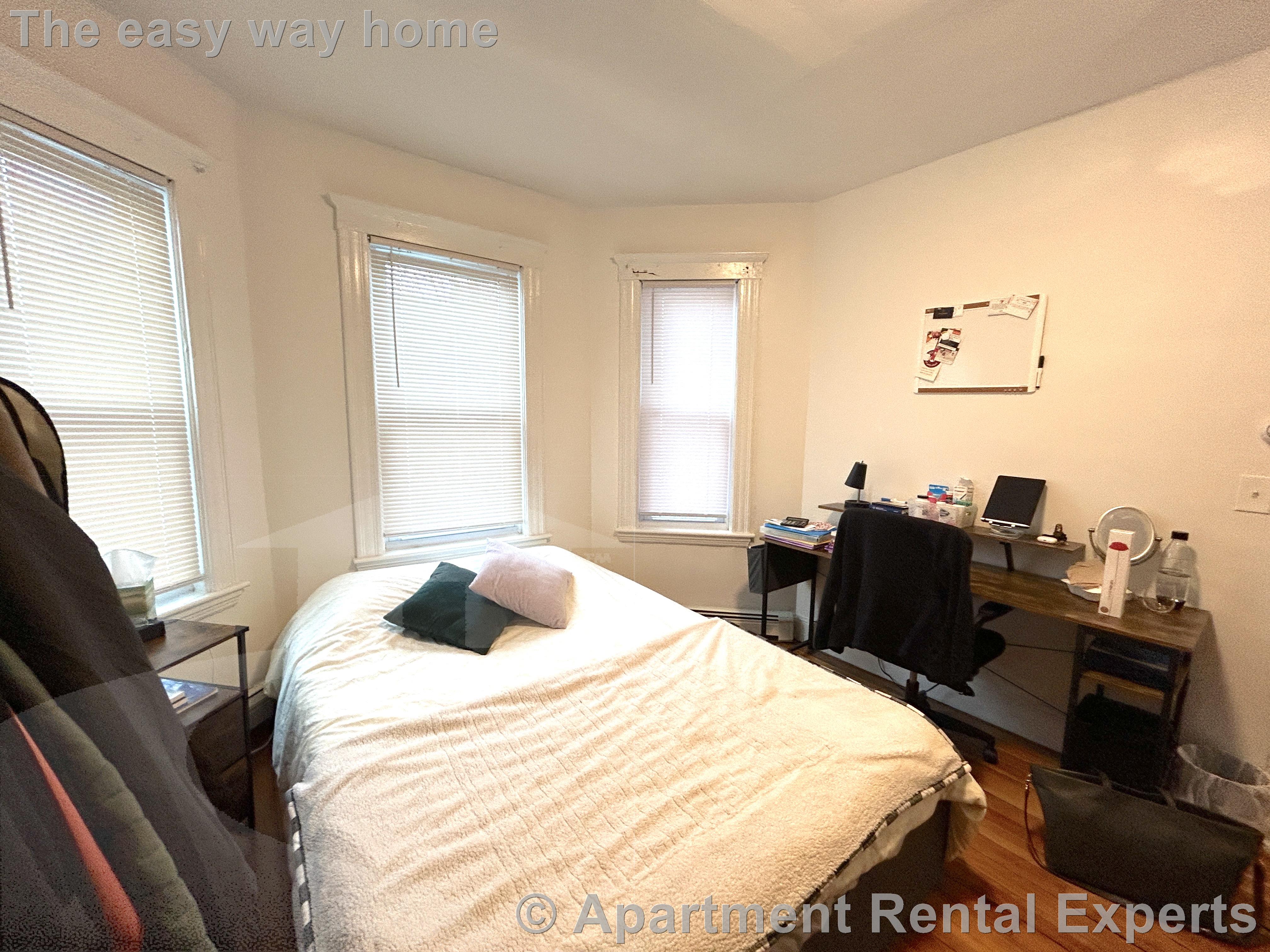 4 bed, 1 bath apartment for rent at 11 Harold St Unit 2, Ward Two — photo 19 of 19
