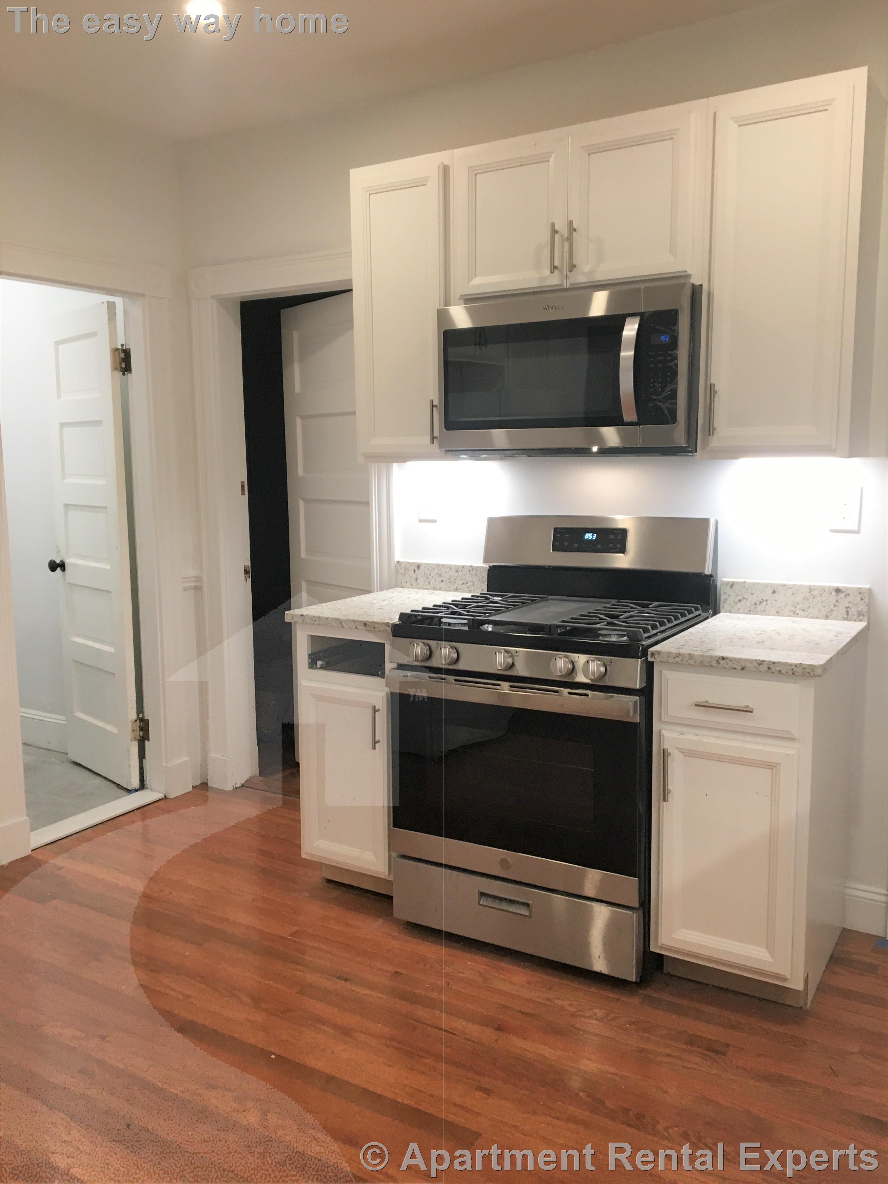 4 bed, 1 bath apartment for rent at 11 Harold St Unit 2, Ward Two — photo 1 of 19