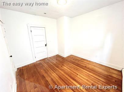 4 bed, 1 bath apartment for rent at 11 Harold St Unit 3, Ward Two — photo 5 of 8