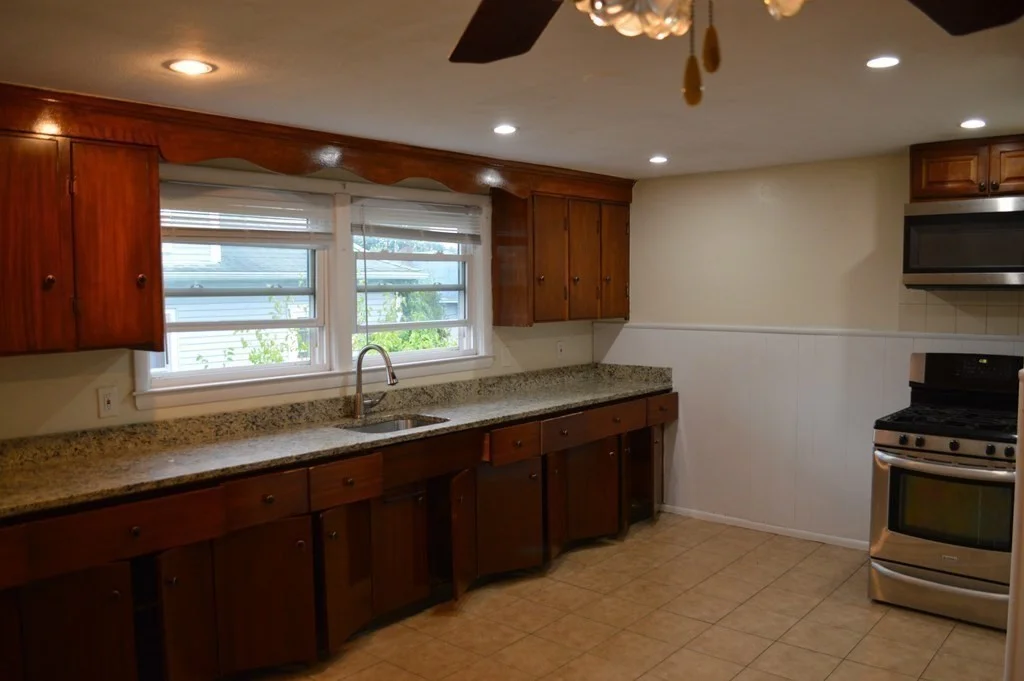 3 bed, 1 bath apartment for rent at 11 Harrison St Unit 2, Roslindale — photo 4 of 20