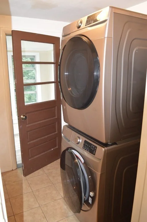 3 bed, 1 bath apartment for rent at 11 Harrison St Unit 2, Roslindale — photo 6 of 20