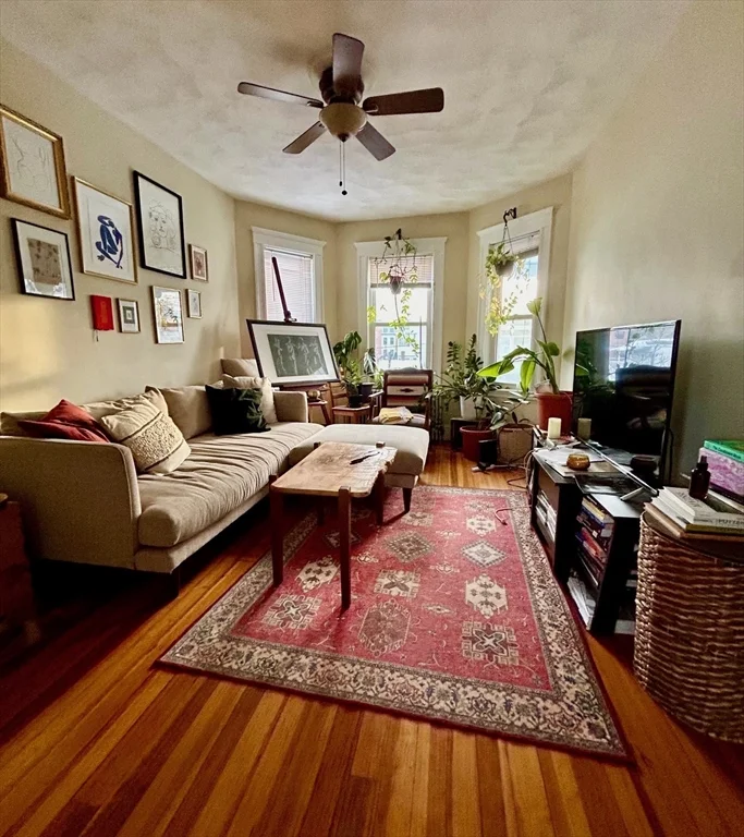 2 bed, 1 bath apartment for rent at 11 Heath Unit 3, Somerville — photo 1 of 15