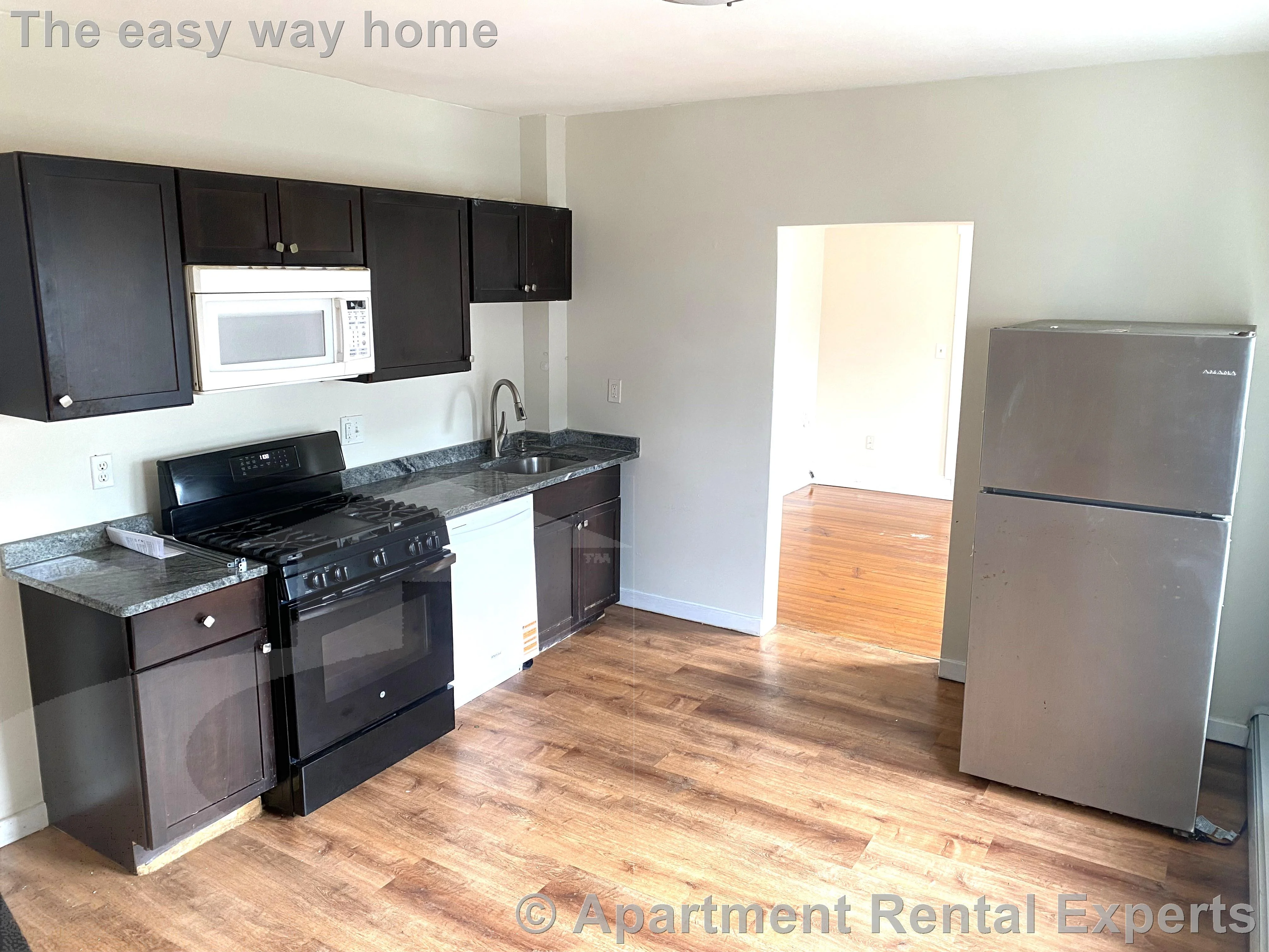 3 bed, 1 bath apartment for rent at 11 Henry St Unit 2, Winter Hill — photo 1 of 11