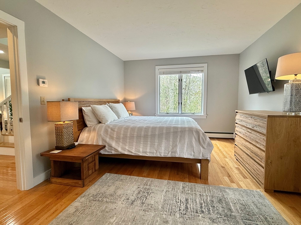 4 bed, 2 bath apartment for rent at 11 High Meadow, Oak Bluffs — photo 15 of 41
