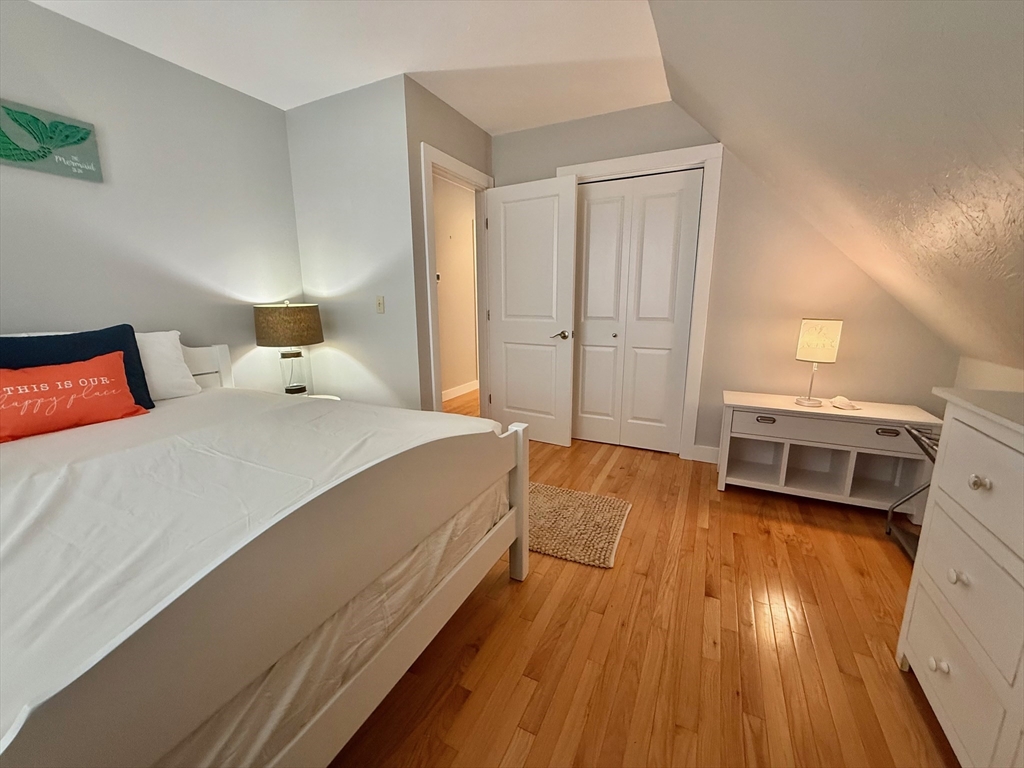 4 bed, 2 bath apartment for rent at 11 High Meadow, Oak Bluffs — photo 30 of 41