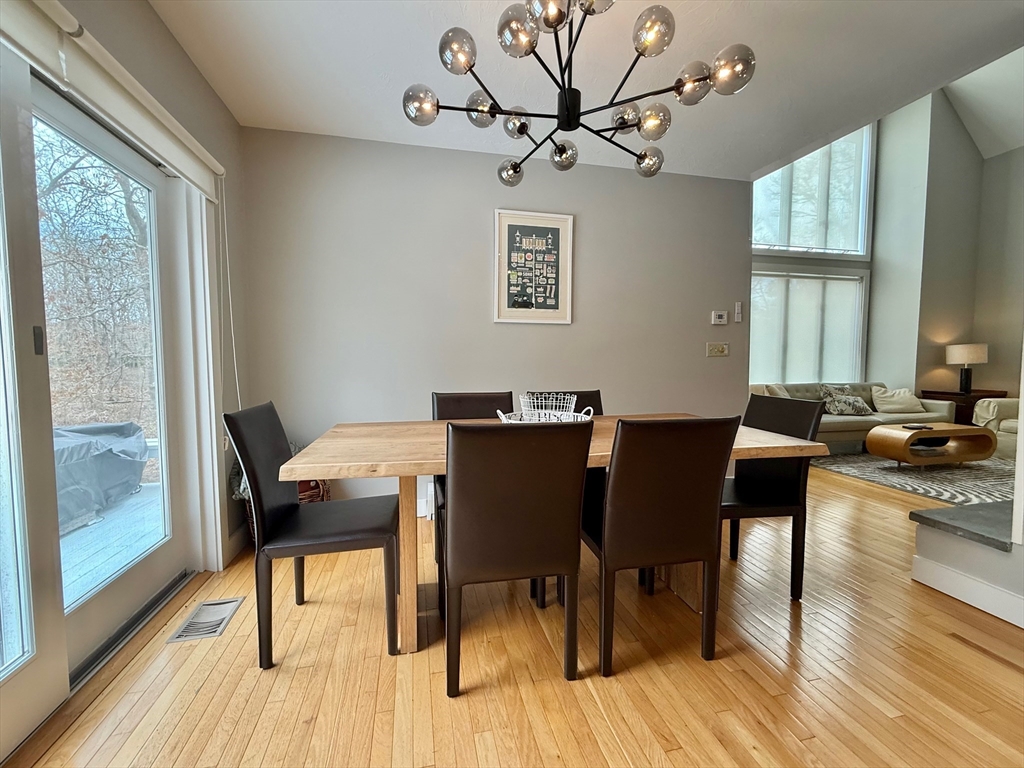 4 bed, 2 bath apartment for rent at 11 High Meadow, Oak Bluffs — photo 5 of 41