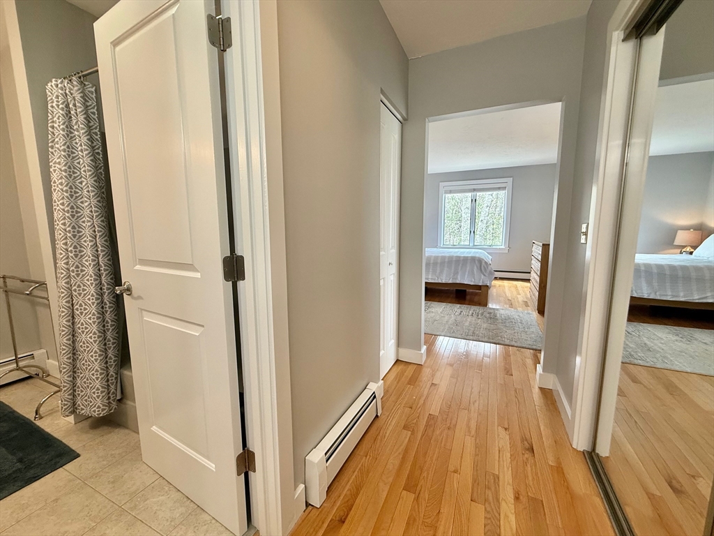 4 bed, 2 bath apartment for rent at 11 High Meadow, Oak Bluffs — photo 17 of 41