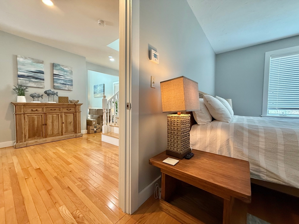 4 bed, 2 bath apartment for rent at 11 High Meadow, Oak Bluffs — photo 14 of 41