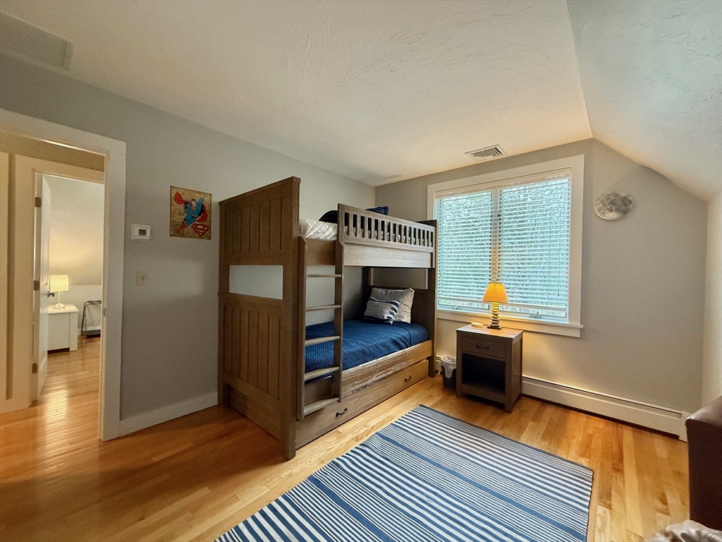4 bed, 2 bath apartment for rent at 11 High Meadow, Oak Bluffs — photo 35 of 41