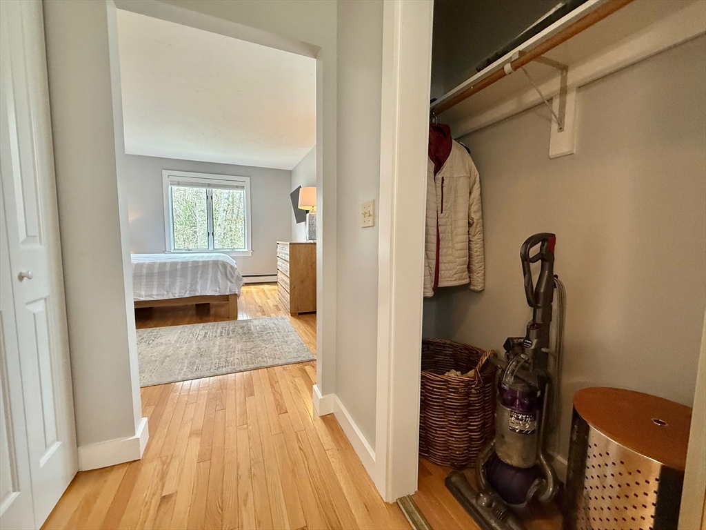 4 bed, 2 bath apartment for rent at 11 High Meadow, Oak Bluffs — photo 18 of 41