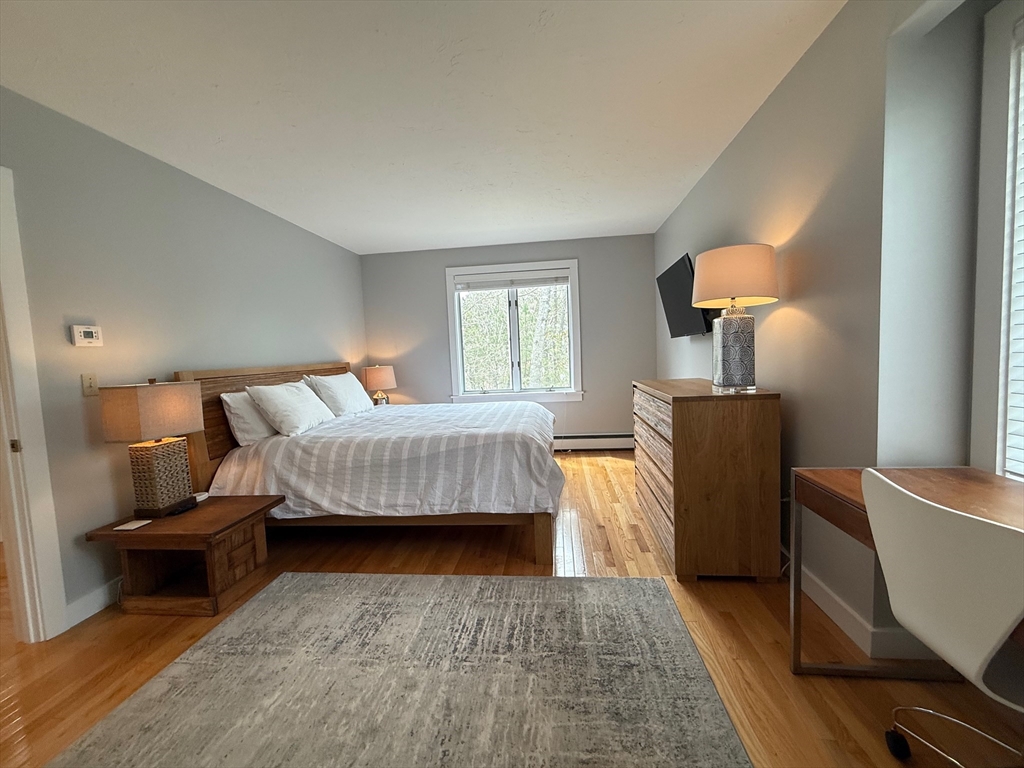 4 bed, 2 bath apartment for rent at 11 High Meadow, Oak Bluffs — photo 13 of 41