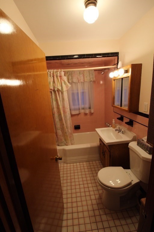1 bed, 1 bath apartment for rent at 11 High St Unit 2, Revere — photo 4 of 6