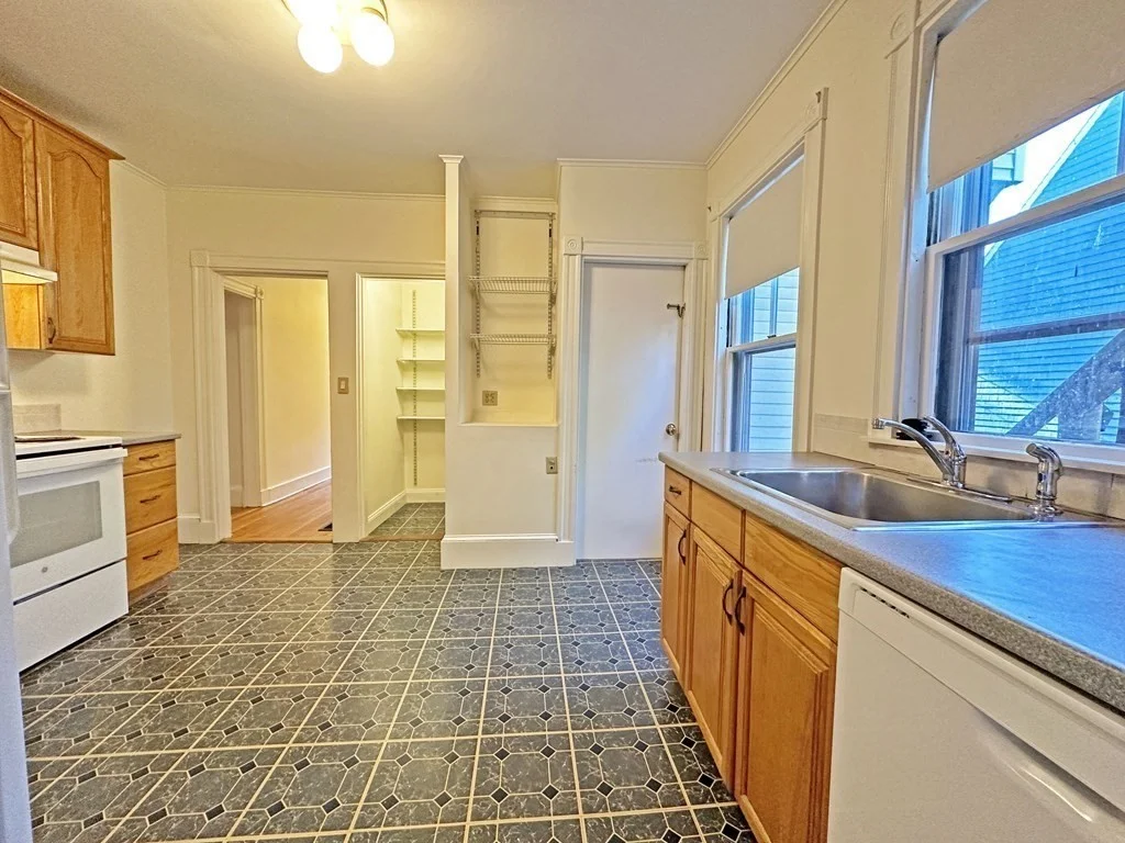 1 bed, 1 bath apartment for rent at 11 Highland Park Unit 1, Newtonville — photo 5 of 11