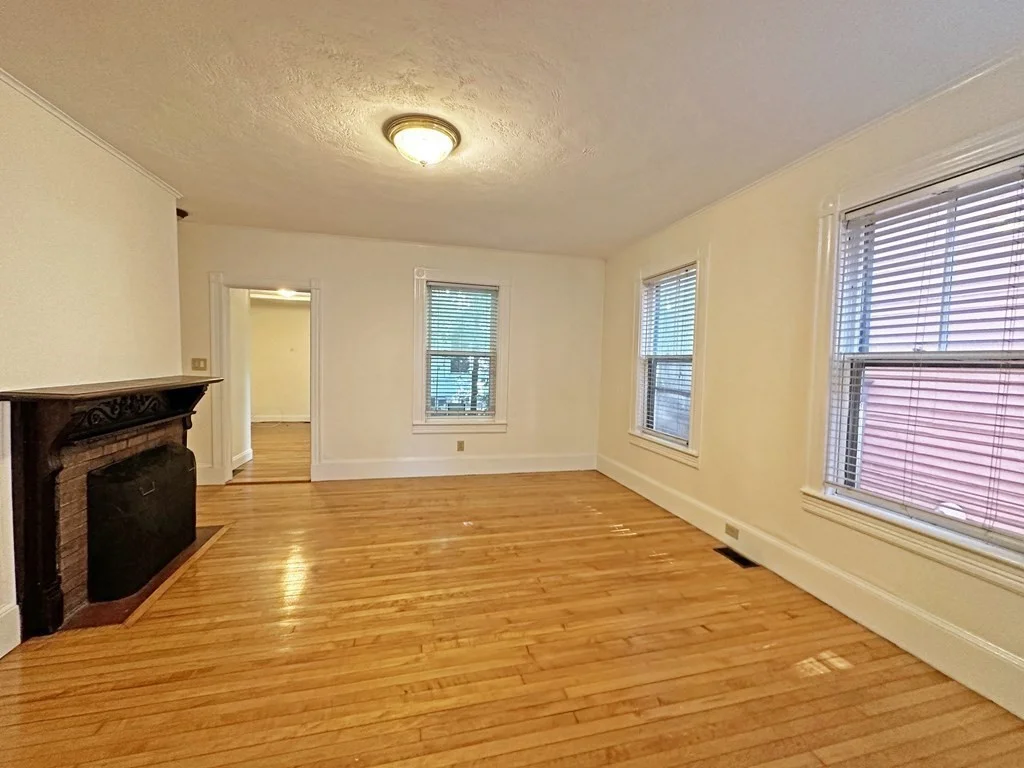 1 bed, 1 bath apartment for rent at 11 Highland Park Unit 1, Newtonville — photo 2 of 11