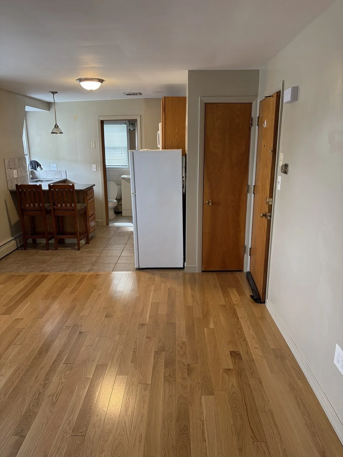 1 bed, 1 bath apartment for rent at 11 Highland Ter Unit 3, Needham — photo 3 of 9