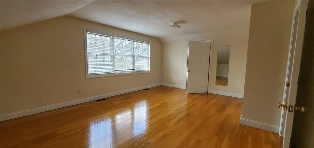 3 bed, 2 bath apartment for rent at 11 Highlandview Ave Unit 11, Winchester — photo 18 of 24