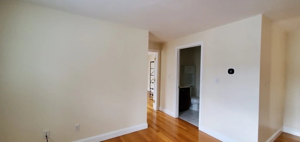 3 bed, 2 bath apartment for rent at 11 Highlandview Ave Unit 11, Winchester — photo 13 of 24