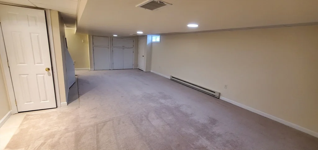 3 bed, 2 bath apartment for rent at 11 Highlandview Ave Unit 11, Winchester — photo 23 of 24