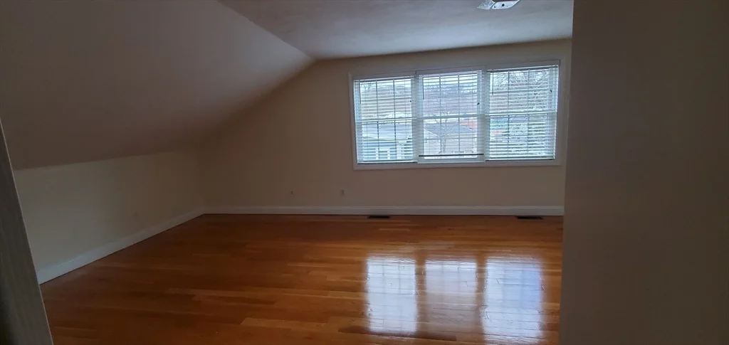 3 bed, 2 bath apartment for rent at 11 Highlandview Ave Unit 11, Winchester — photo 19 of 24