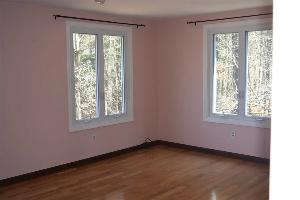3 bed, 2 bath apartment for rent at 11 Hilltop Ln Unit 11, Easton — photo 18 of 31