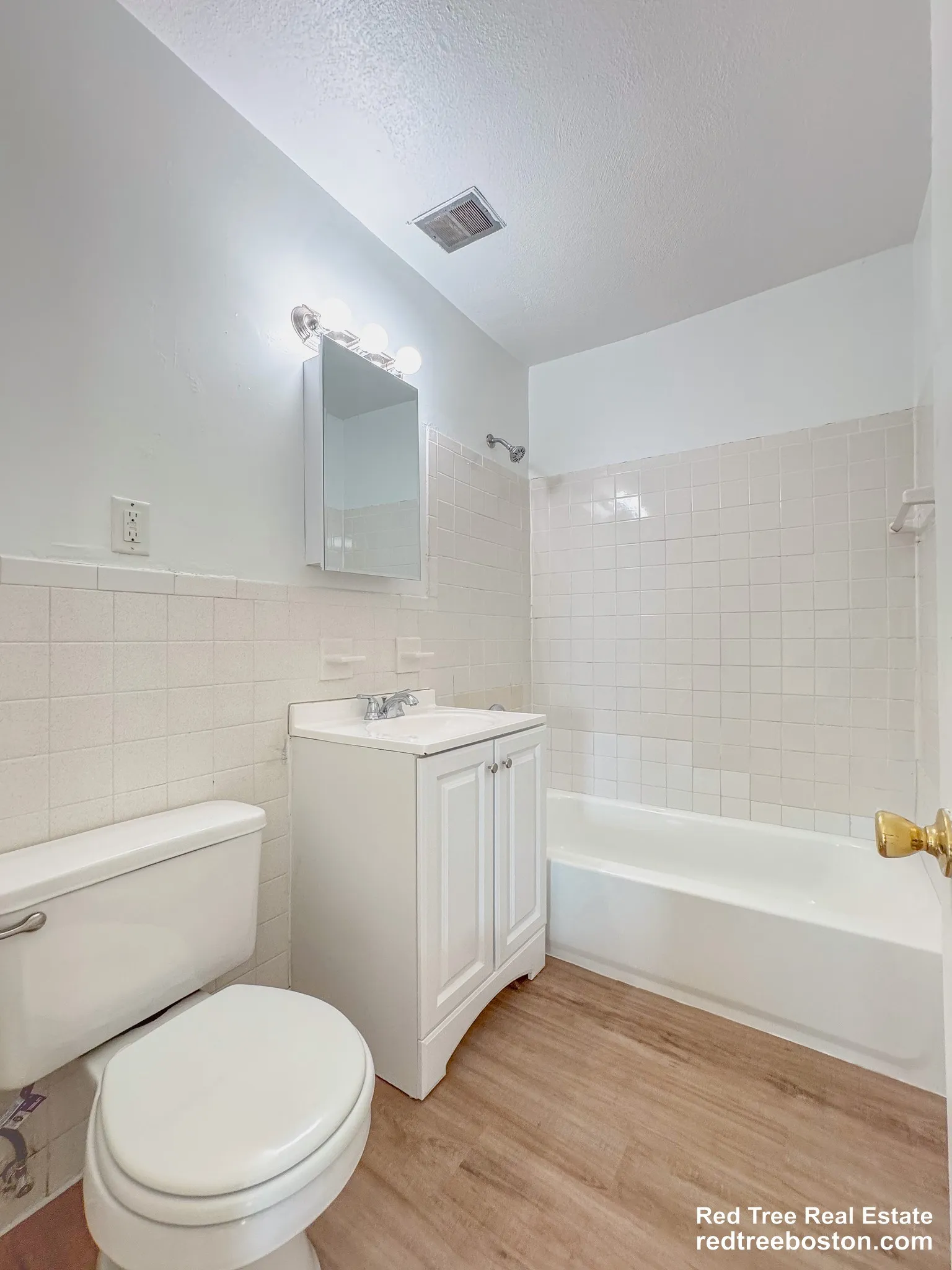 2 bed, 1 bath apartment for rent at 11 Hodges Ave Unit 1, North Quincy — photo 14 of 20