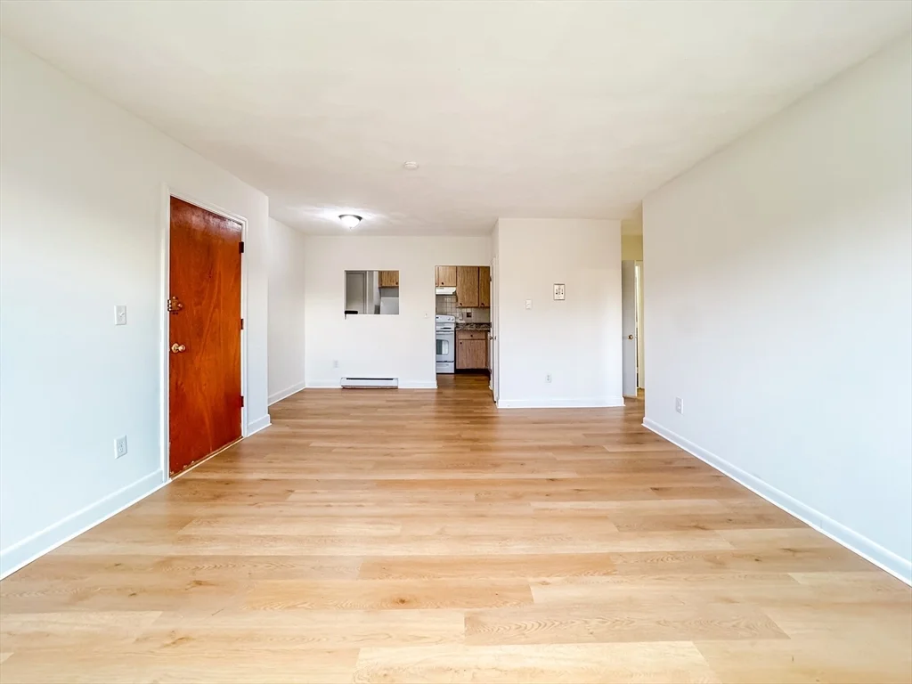 2 bed, 1 bath apartment for rent at 11 Hodges Ave Unit 10, Quincy