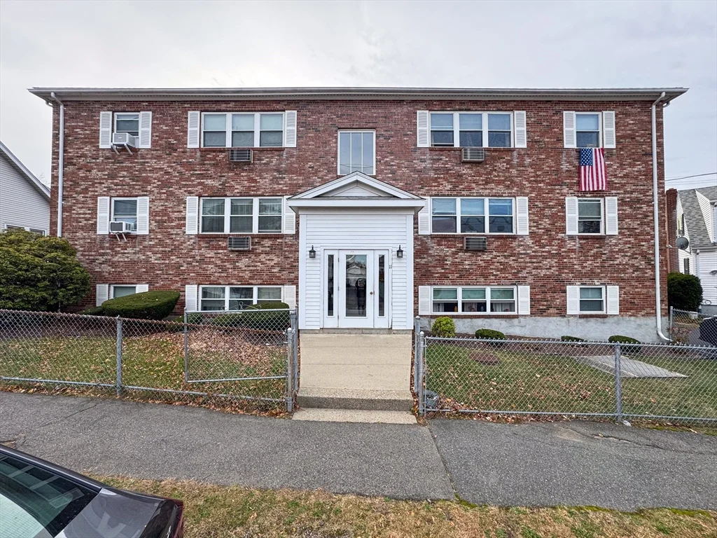 2 bed, 1 bath apartment for rent at 11 Hodges Ave Unit 10, Quincy — photo 16 of 16