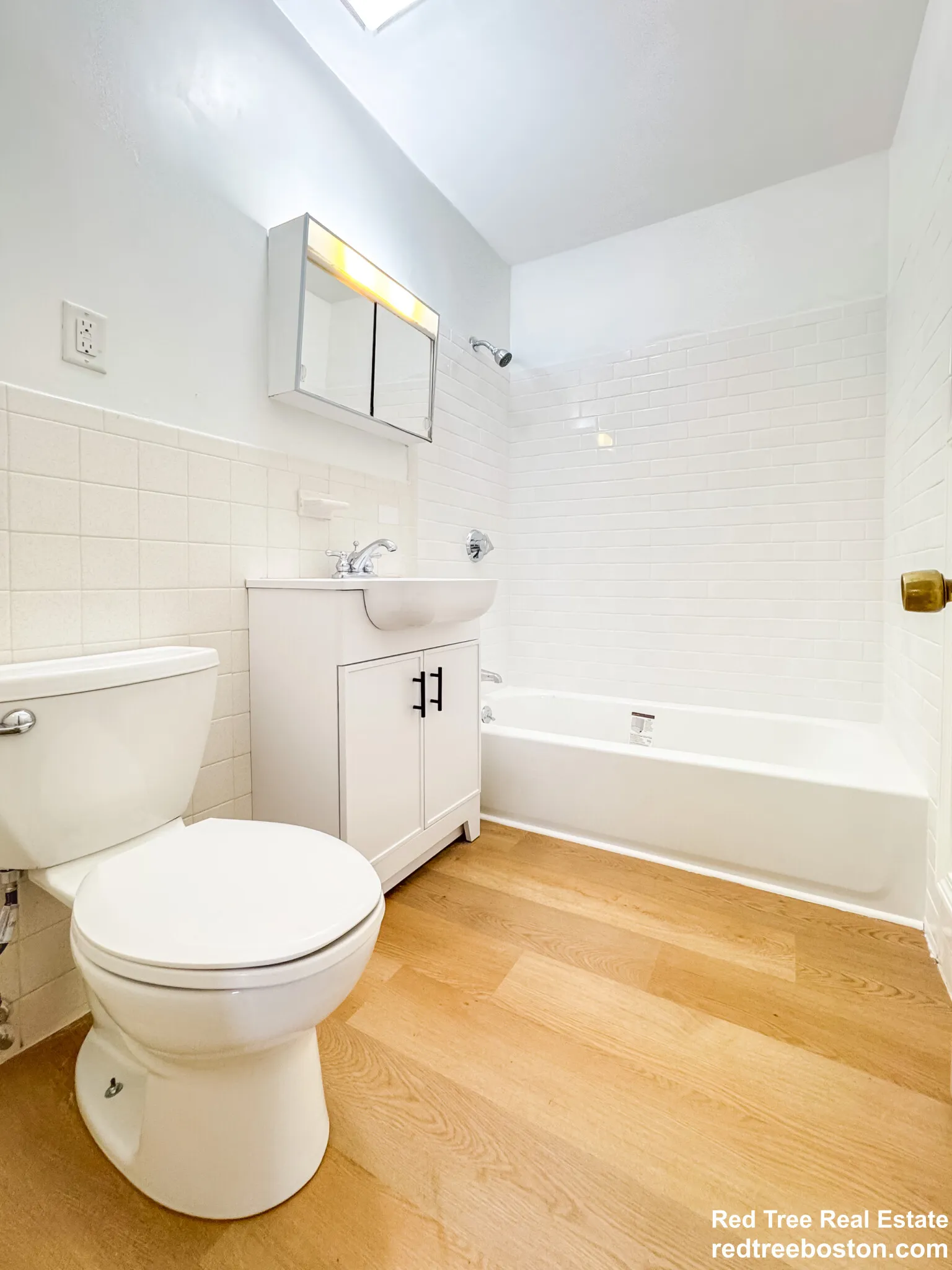 2 bed, 1 bath apartment for rent at 11 Hodges Ave Unit 12, North Quincy — photo 12 of 16