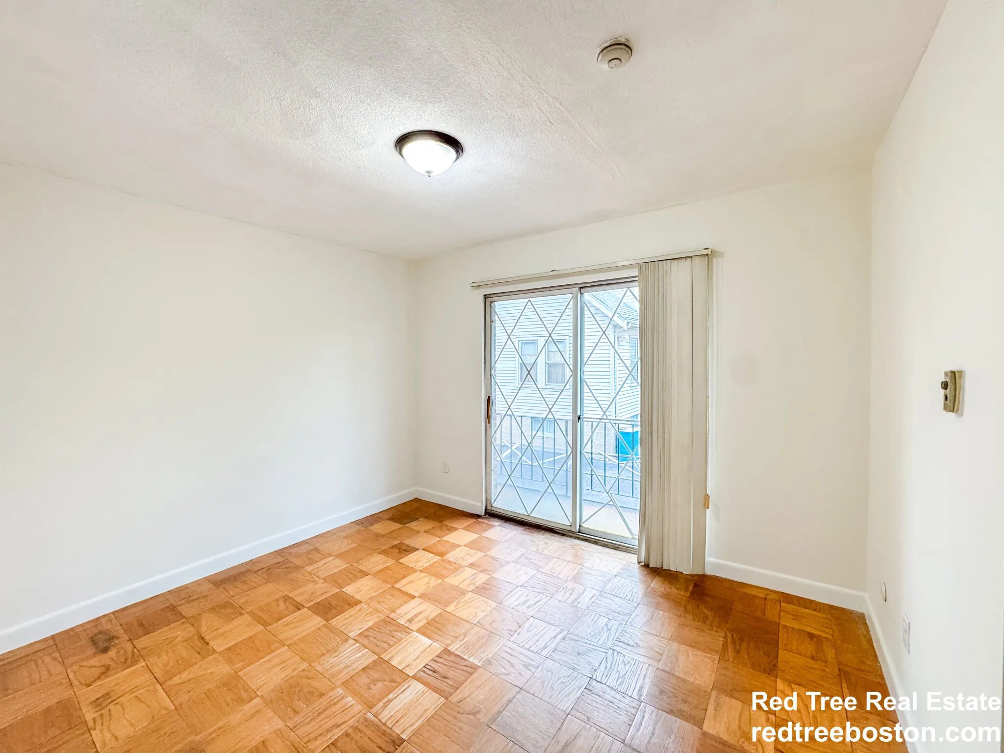 2 bed, 1 bath apartment for rent at 11 Hodges Ave Unit 12, North Quincy — photo 10 of 16