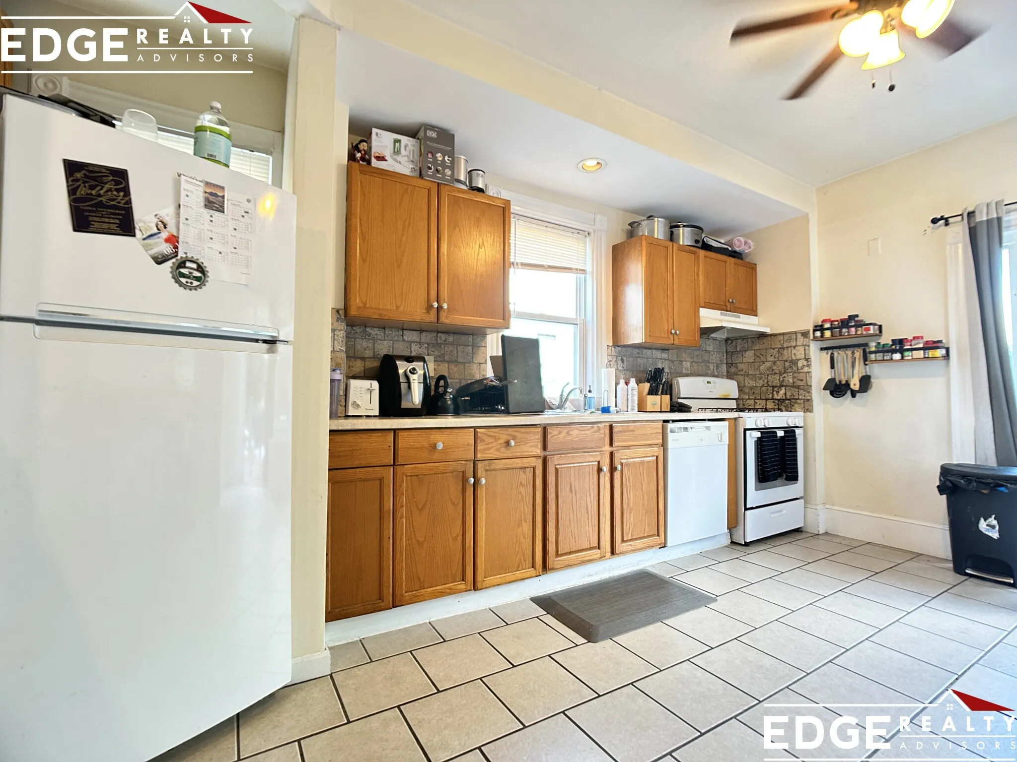 3 bed, 1 bath apartment for rent at 11 Holton St Unit 1, Allston — photo 4 of 9