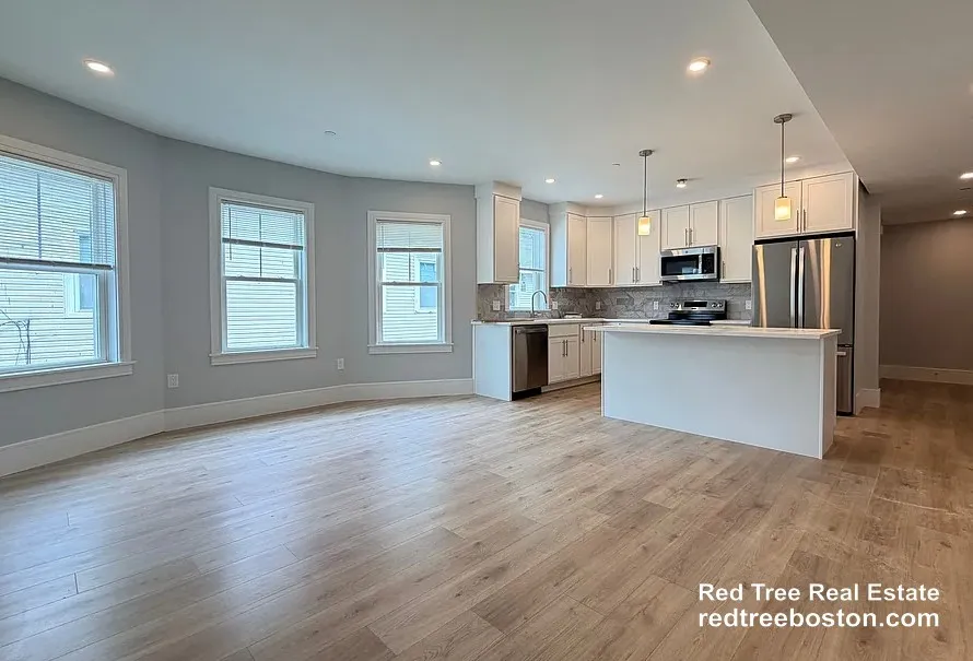 3 bed, 2 bath apartment for rent at 11 Holton St Unit 2, Allston — photo 2 of 7