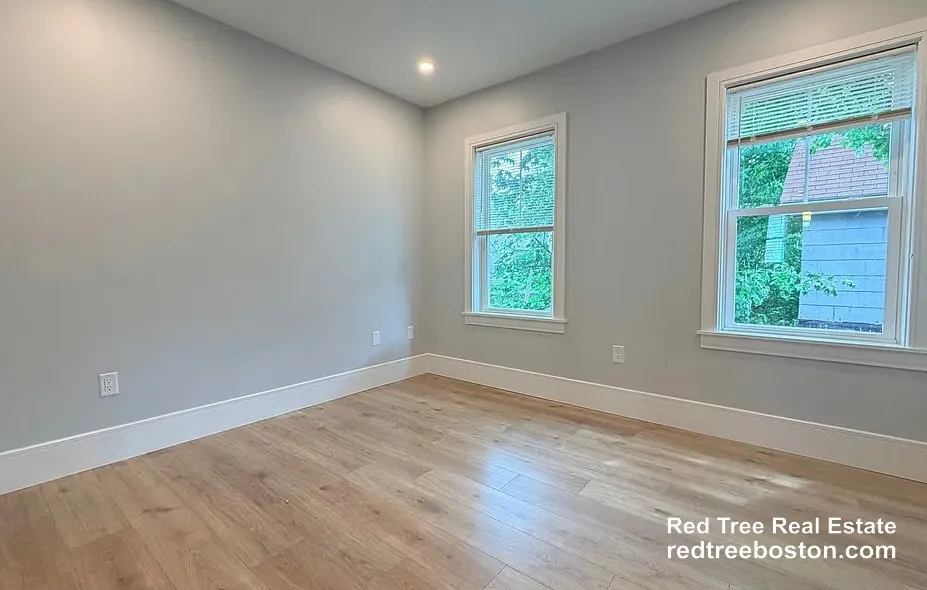 3 bed, 2 bath apartment for rent at 11 Holton St Unit 2, Allston — photo 6 of 7