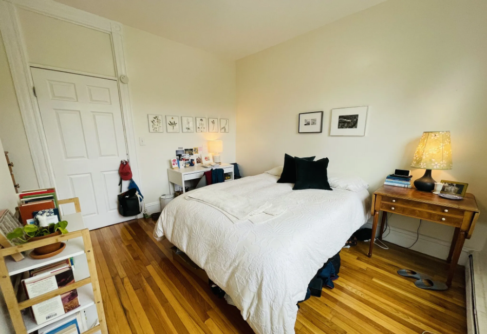 3 bed, 1 bath apartment for rent at 11 Houghton St Unit 2, Ward Two — photo 8 of 18