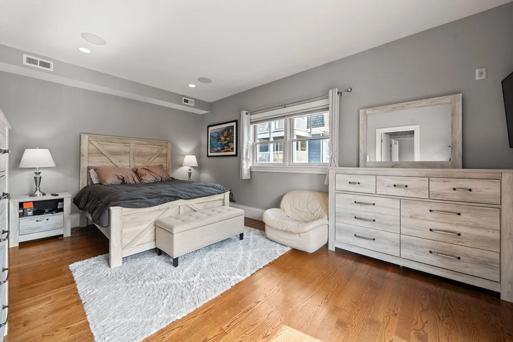 2 bed, 2 bath apartment for rent at 11 Howell St Unit 2, Dorchester — photo 9 of 25