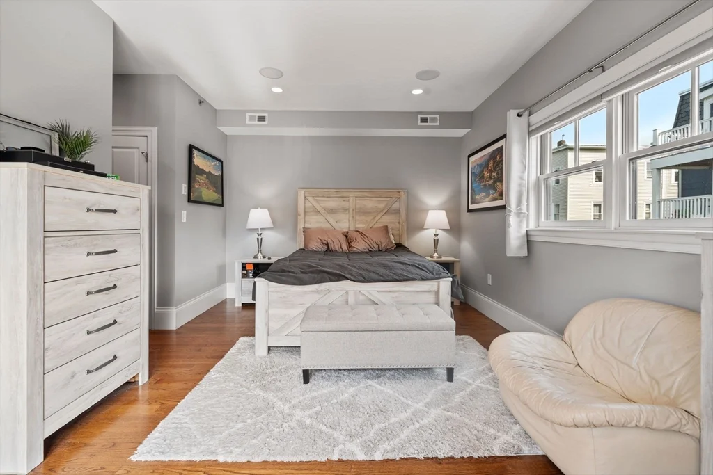 2 bed, 2 bath apartment for rent at 11 Howell St Unit 2, Dorchester — photo 10 of 25