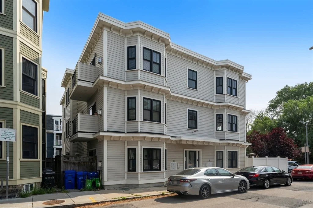 2 bed, 2 bath apartment for rent at 11 Howell St Unit 2, Dorchester — photo 22 of 25