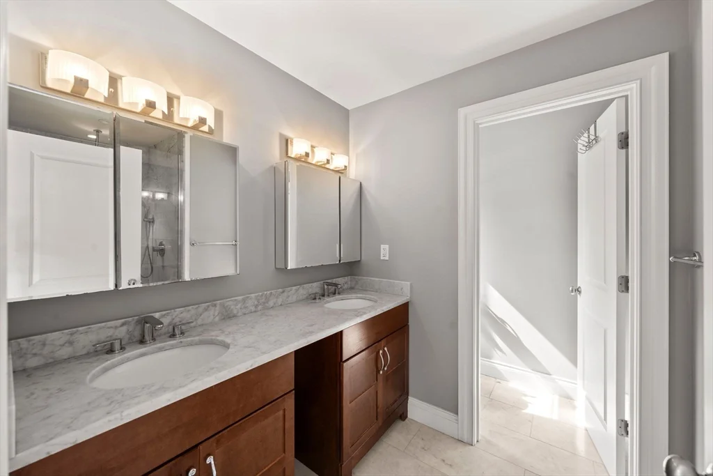 2 bed, 2 bath apartment for rent at 11 Howell St Unit 2, Dorchester — photo 12 of 25