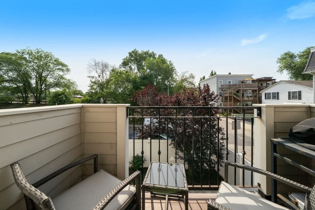 2 bed, 2 bath apartment for rent at 11 Howell St Unit 2, Dorchester — photo 19 of 25