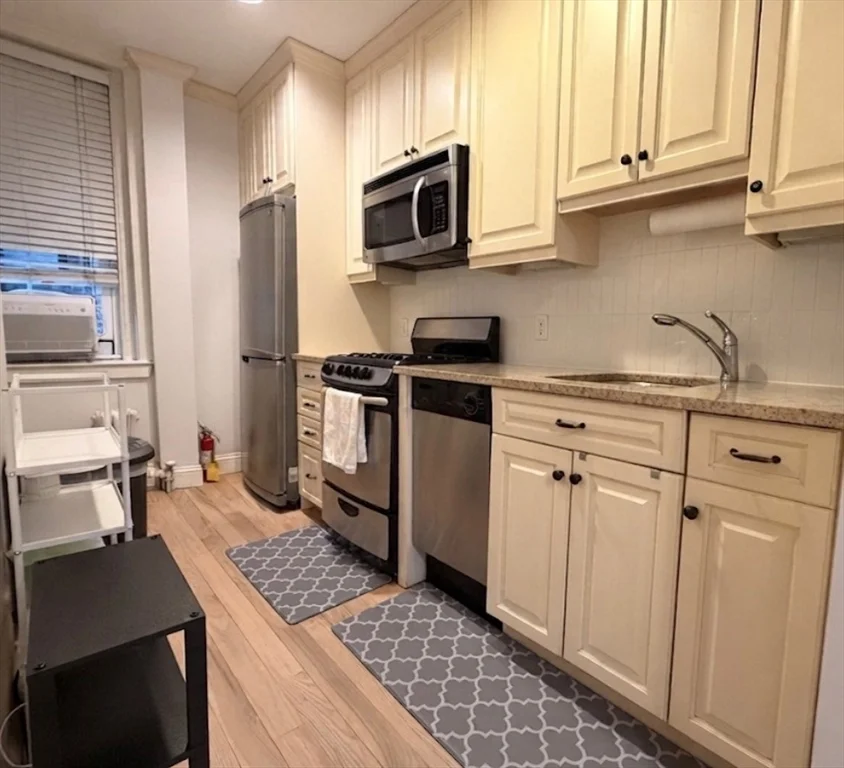 1 bed, 1 bath apartment for rent at 11 Irving St Unit 6, Beacon Hill — photo 5 of 6
