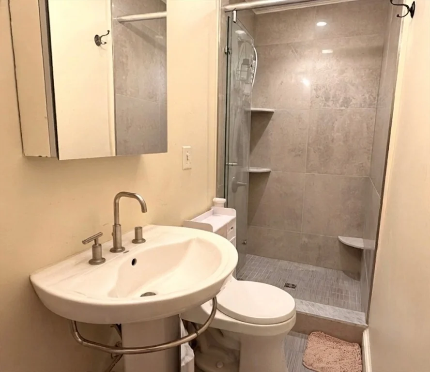 1 bed, 1 bath apartment for rent at 11 Irving St Unit 6, Beacon Hill — photo 4 of 6
